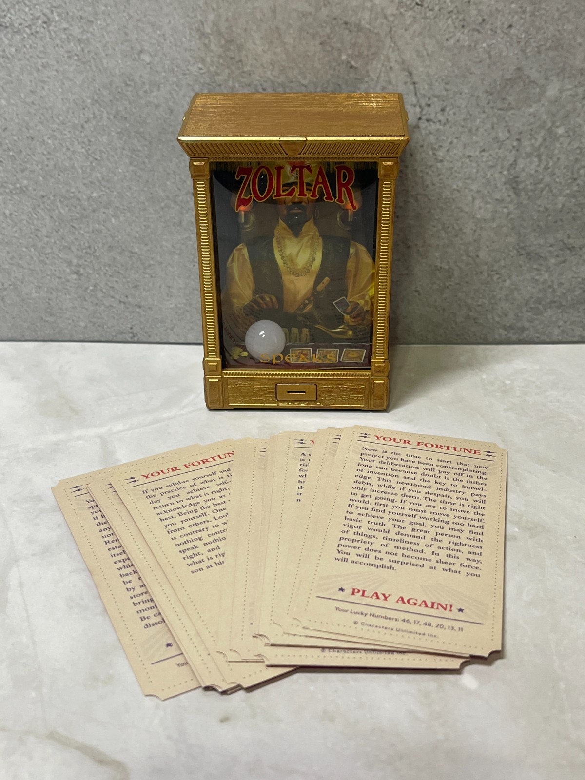 MINI ZOLTAR He Speaks Fortunetelling Machine Lights Up Sounds 16 Fortune Cards