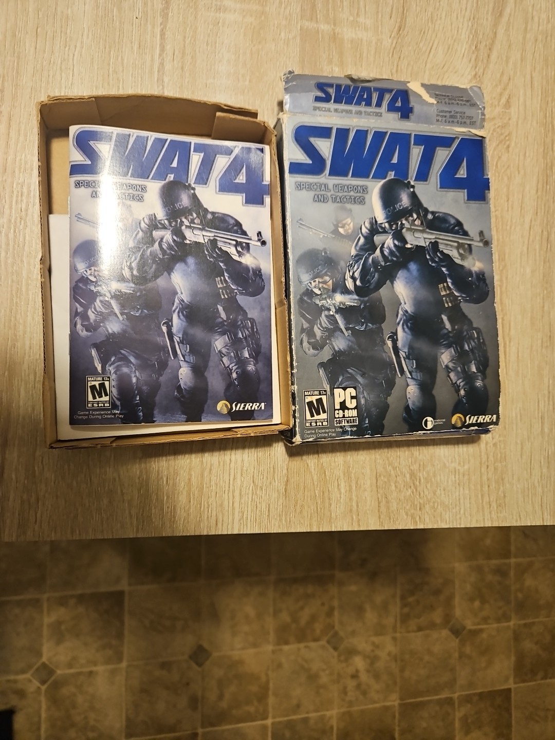 SWAT 4 PC CD-ROM 2005 Complete Set