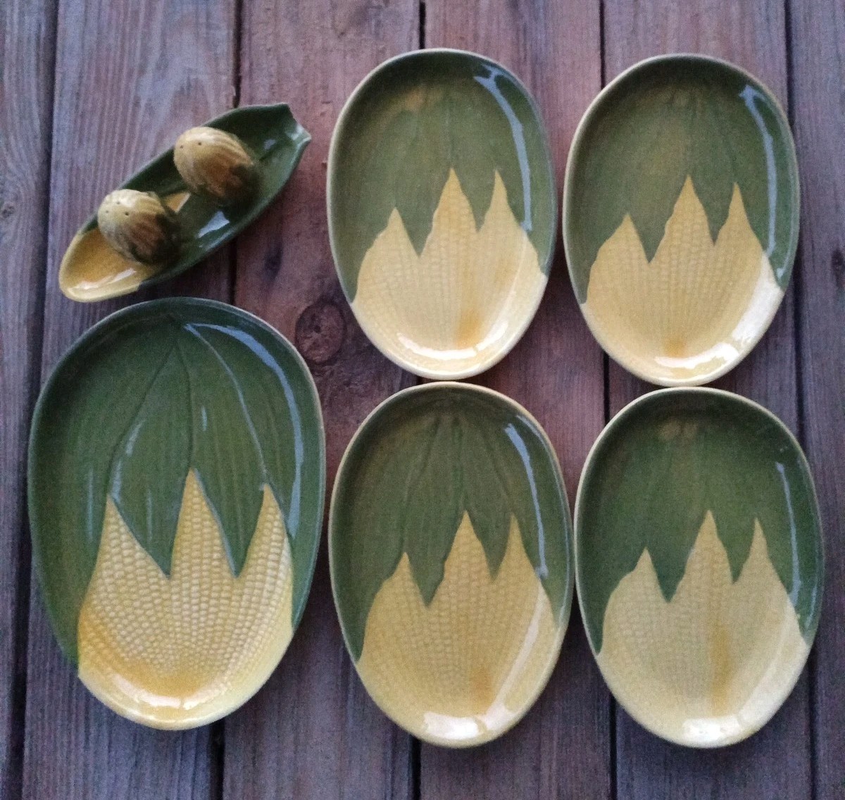 8 Vintage Shawnee Pottery Corn King Pieces (4) #68 (1) #96 And Salt Pepper Tray