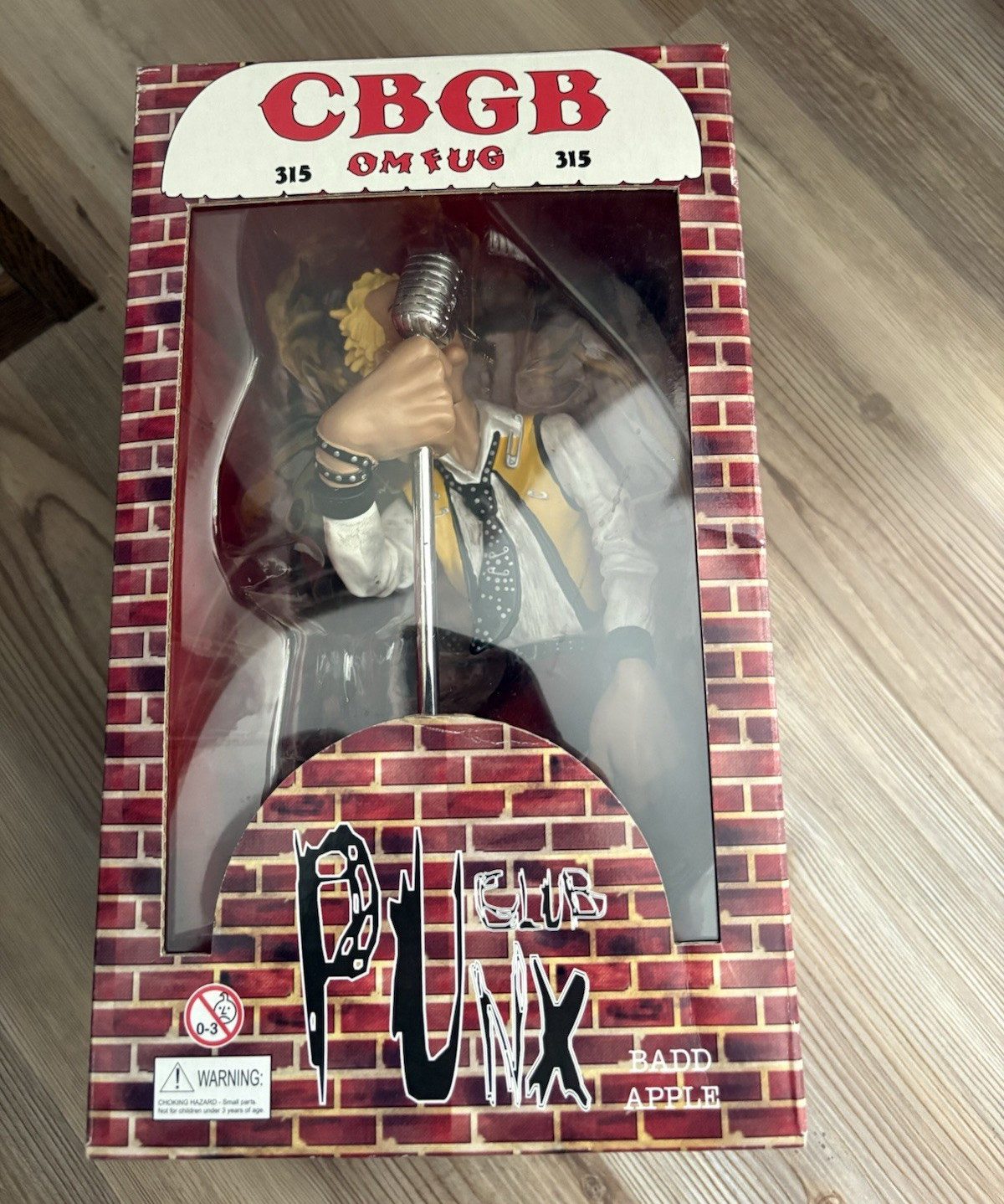 The Stronghold Group CBGB Punk Apple Figure Boxed Unopened w/ Mic Stand 2003