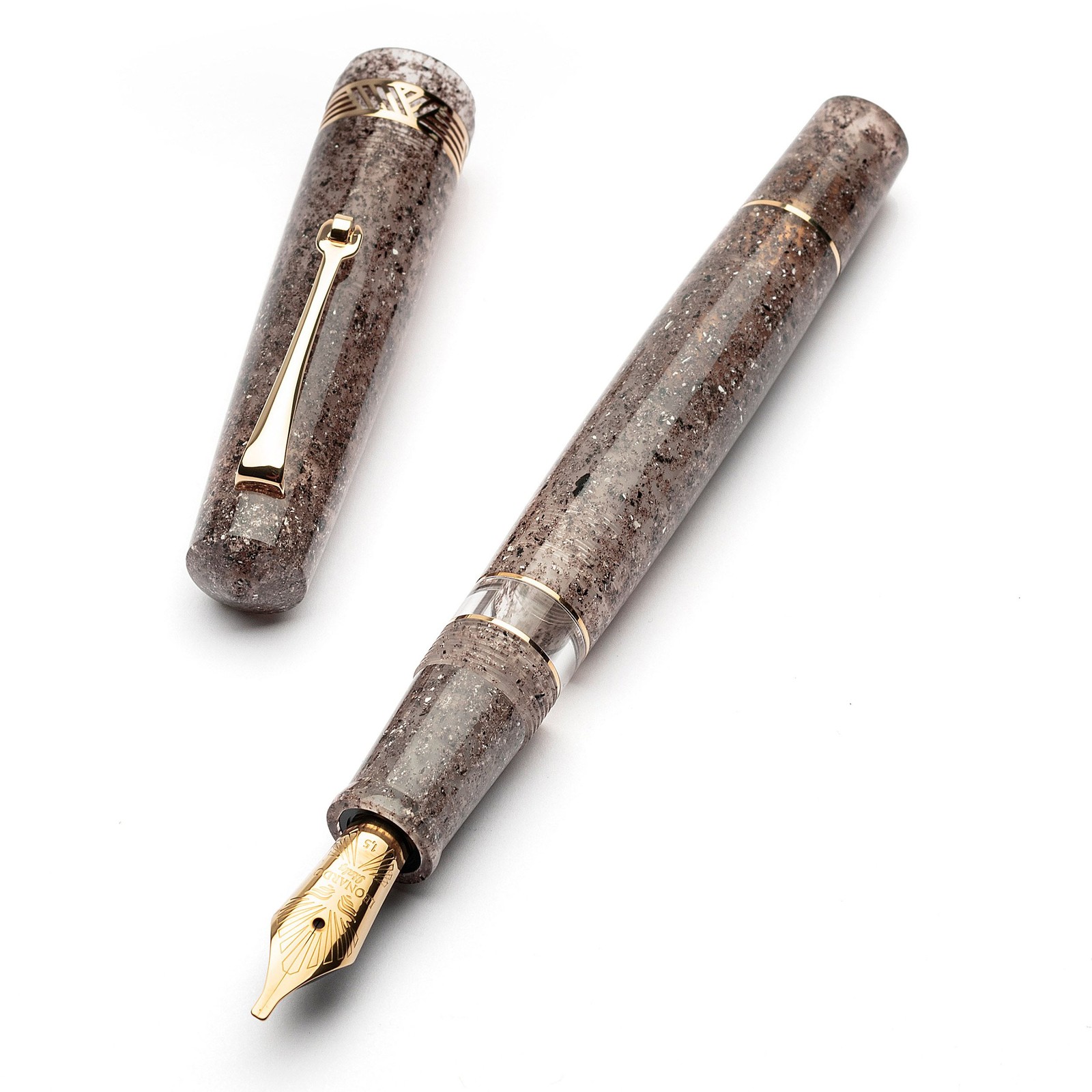 Leonardo Momento Magico Fountain Pen in Sea Sand with Gold Trim - Elastic Fine