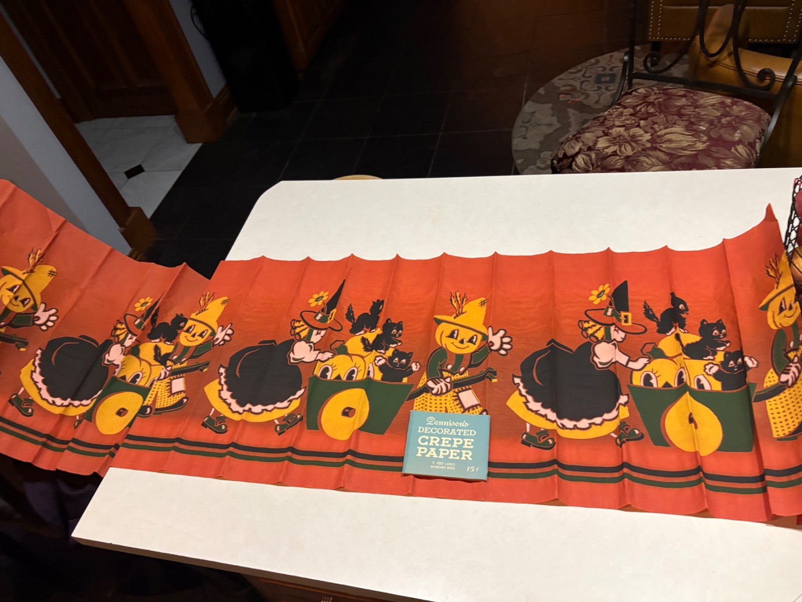 Vintage Dennison's Decorated Crepe Paper 9 Feet Long by 20 Inches Wide