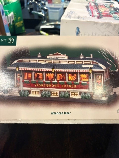 Department 56 American Diner Christmas Village Christmas in the City Series 7999