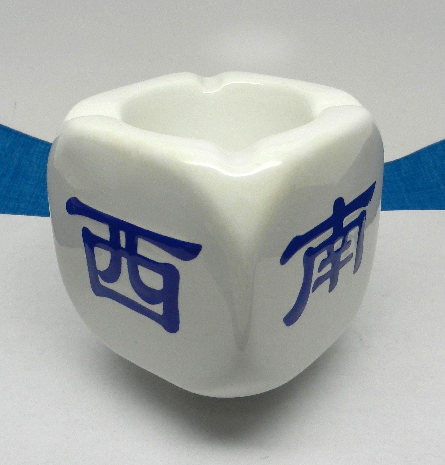 Chinese Mahjong Ceramic Cigarette Ashtray Ash Tray White Blue Collectible