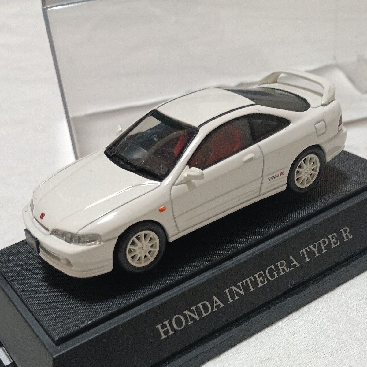 EBBRO 1/43 Honda Integra TypeR