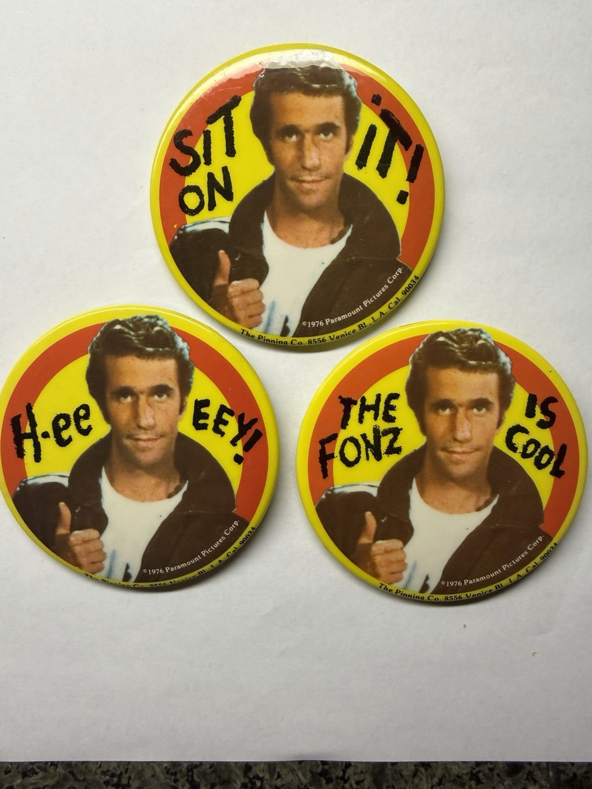 1976 Vintage Happy Days The Fonz Fonzie, Pinback Buttons. Set Of 3. 🔥🔥