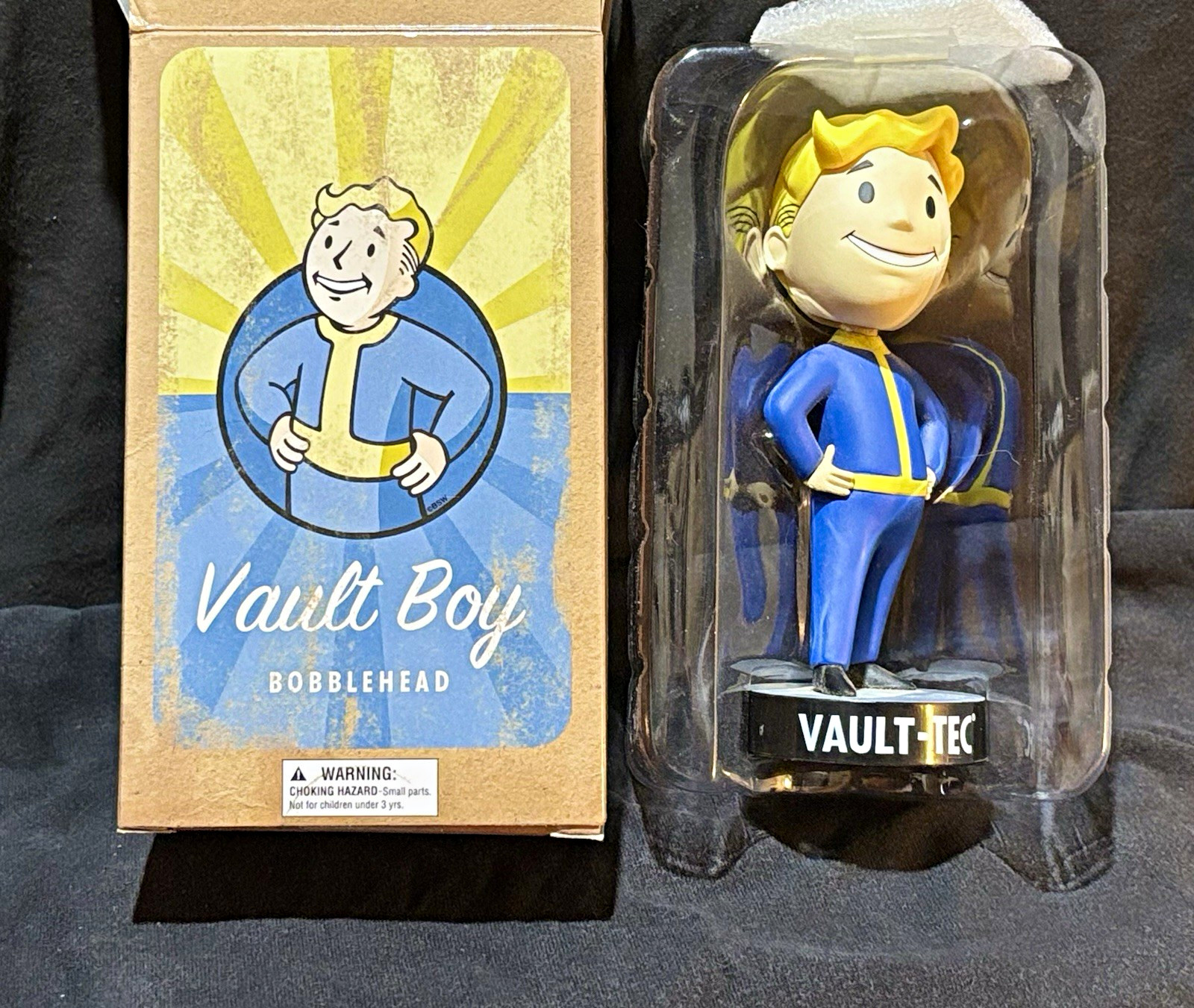 Bethesda Fallout Vault 111 Hands/Hips Bobblehead 2015 Loot Crate Exclusive 5 in