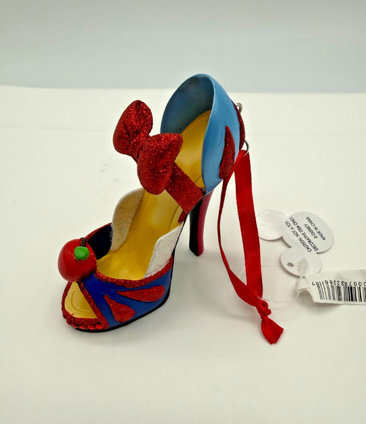 NWT Rare Disney Parks Snow White Runway Shoe Ornament