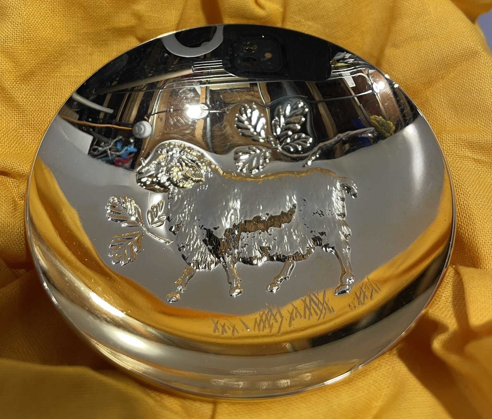 VINTAGE JAPANESE 24k GOLD PLATED COMMEMORATIVE SAKE CUP IN BOX 