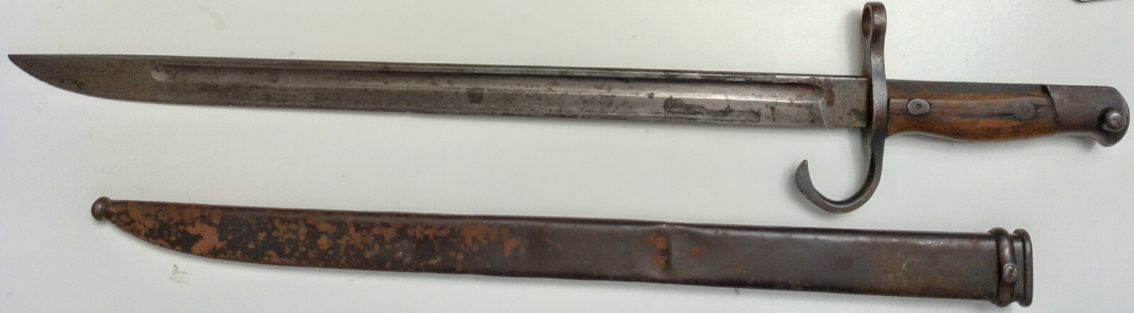 Authentic British 1907 WWI or Japanese Type 30 - M1897 Bayonet & Sheath 00568