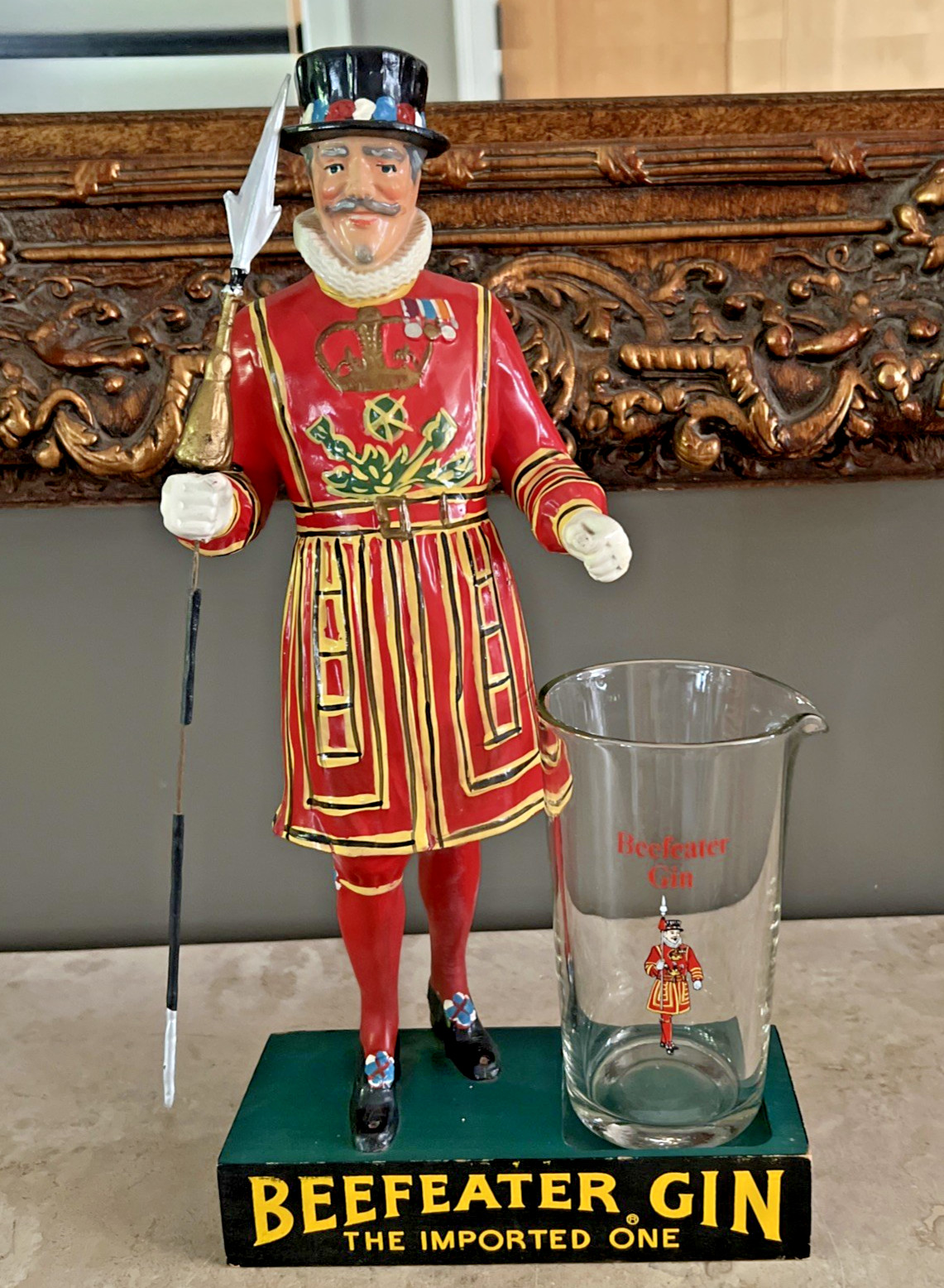 VTG. 1950's BEEFEATER GIN COUNTERTOP BACKBAR ADVERTISING DISPLAY w/ PITCHER