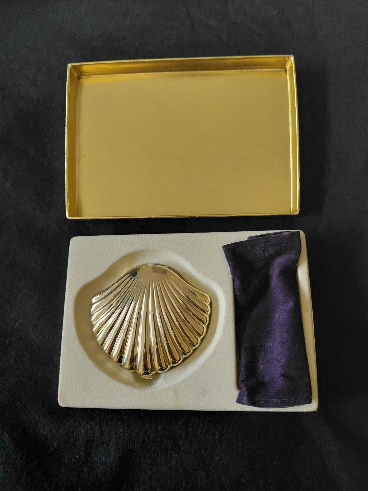 Vintage Estée Lauder Golden Seashell Compact Lucidity Powder Pre-owned