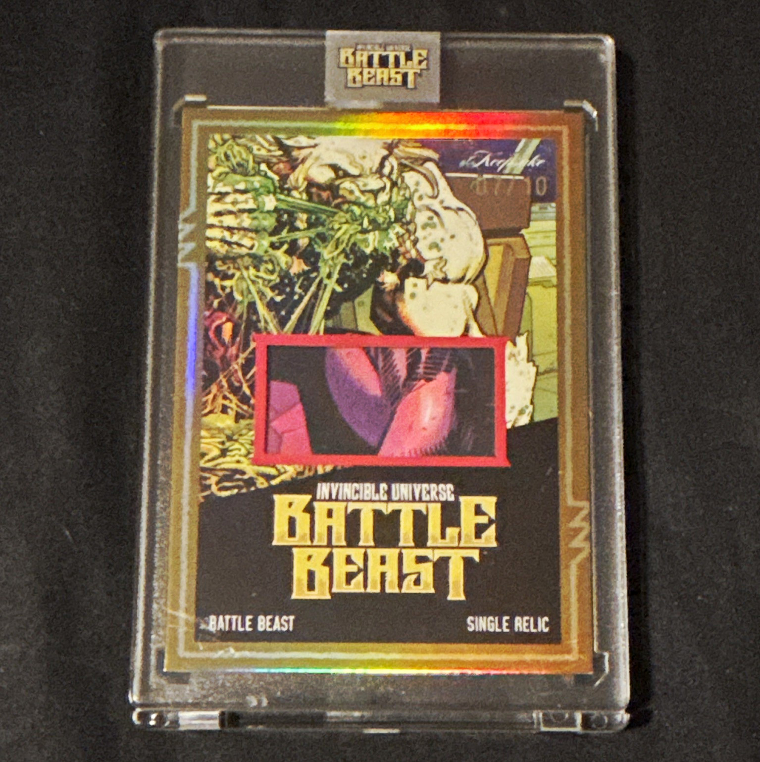 Skybound Keepsake Invincible Universe , Battle Beast Single Gold Relic 7/10 