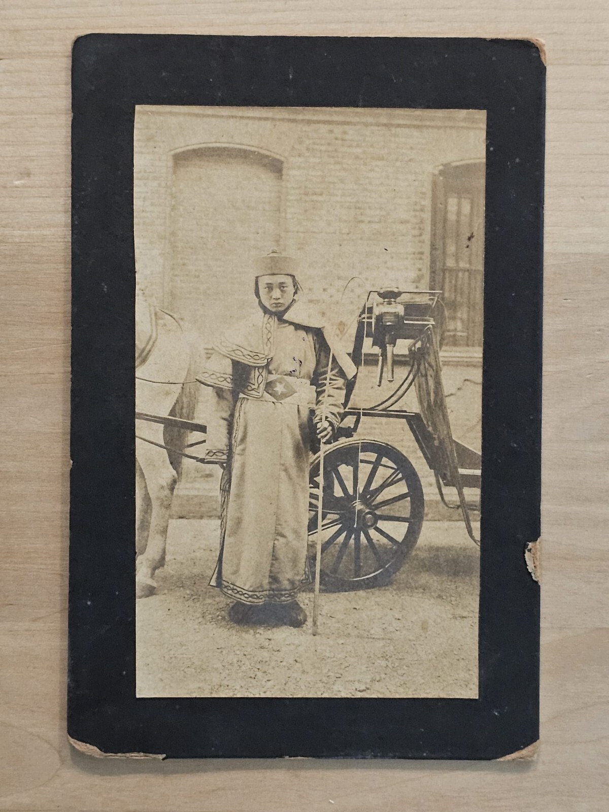 CHINA CHINESE CARRUAGE WORKER CABINET SHANGHAI STREET PORTRAIT 1870s Photo 201