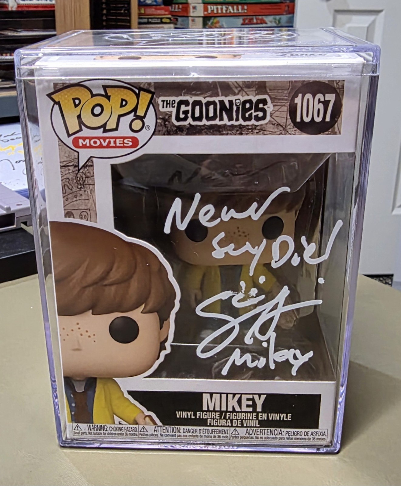 Funko Pop 1067 the Goonies Mikey Autographed Mint Box Sean Astin 
