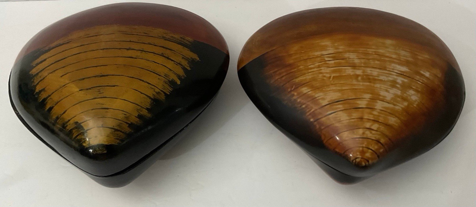 Set of 2 VTG Large Japanese Wakasa Lacquer Clam Shell Trinket Boxes with Lids