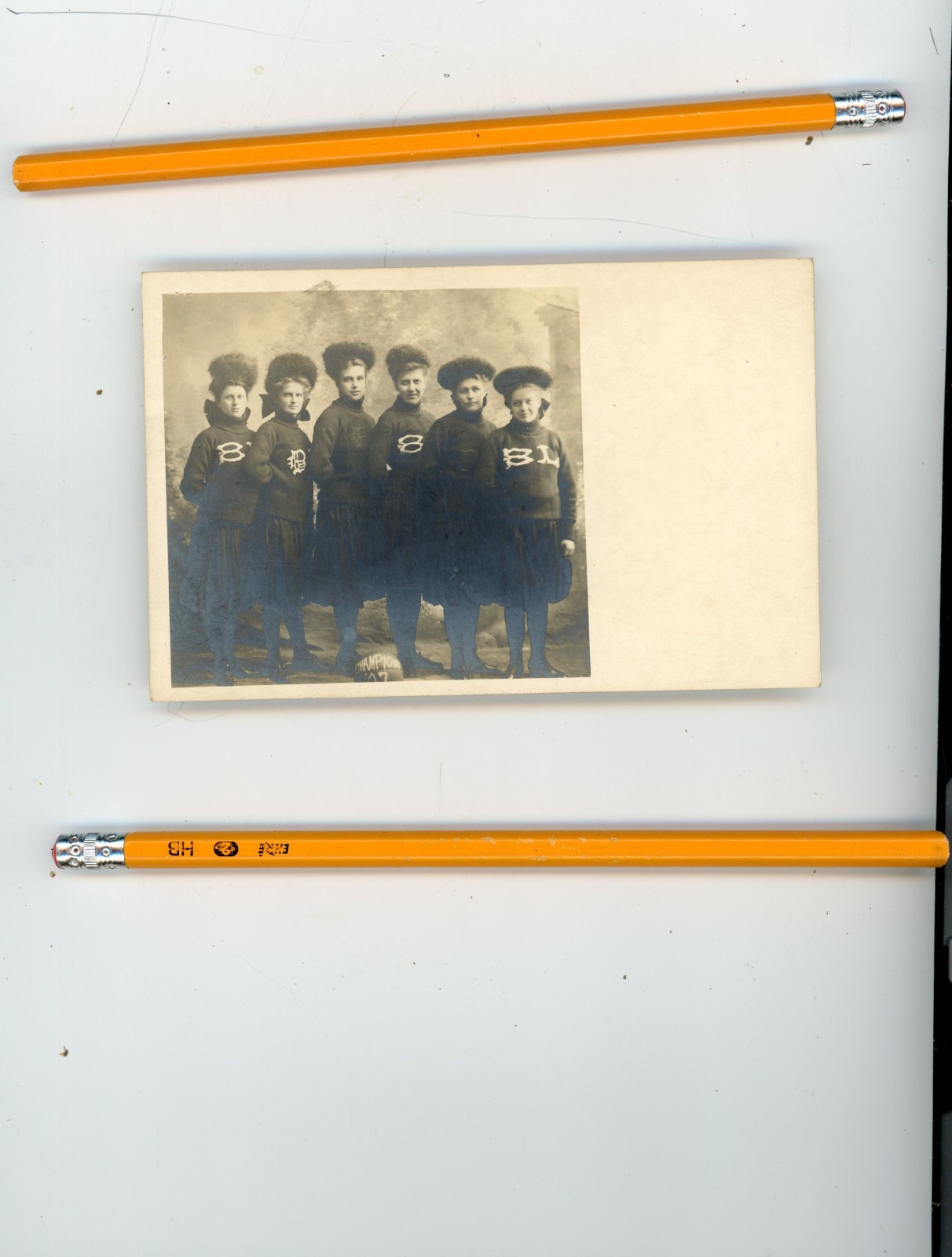 1917 Burlington Vermont women\'s basketball team photo postcard, VT sports