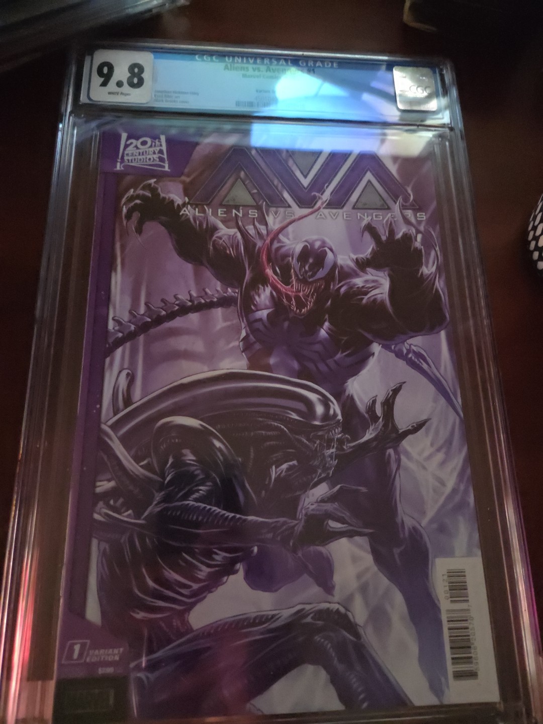 Aliens vs Avengers #1 Brooks variant CGC 9.8 NM/M Gorgeous Gem wow