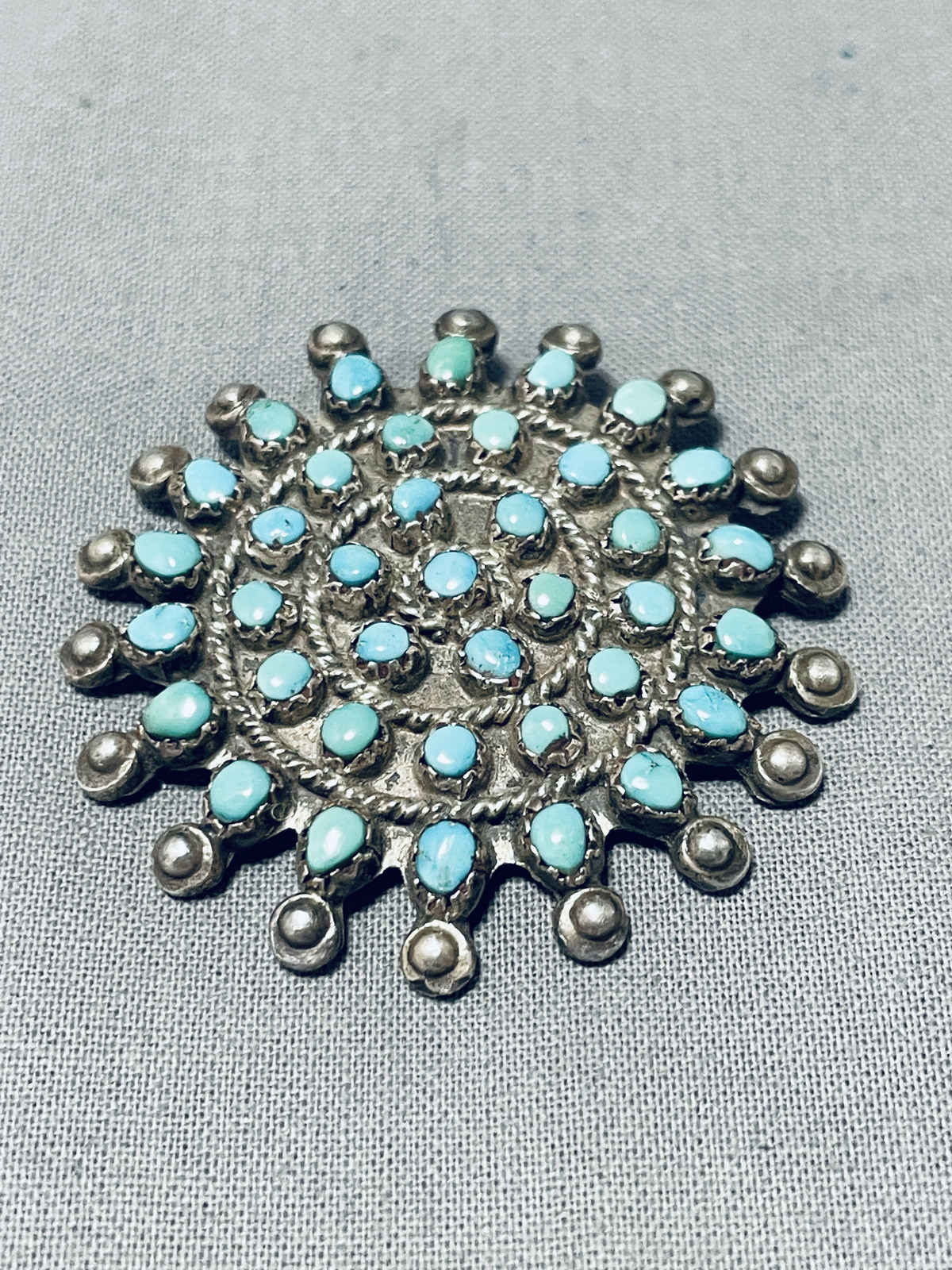 HYPNOTIC VINTAGE ZUNI BLUE GEM TURQUOISE CLUSTER STERLING SILVER ENORMOUS PIN