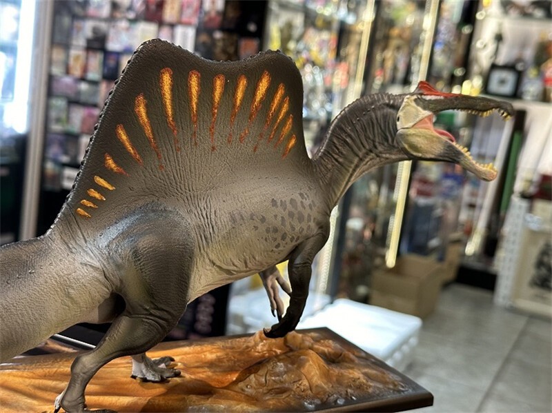 RAMSES Studio Spinosaurus Mesozoic Life Series 1/35 Dinosaur Statue Collection