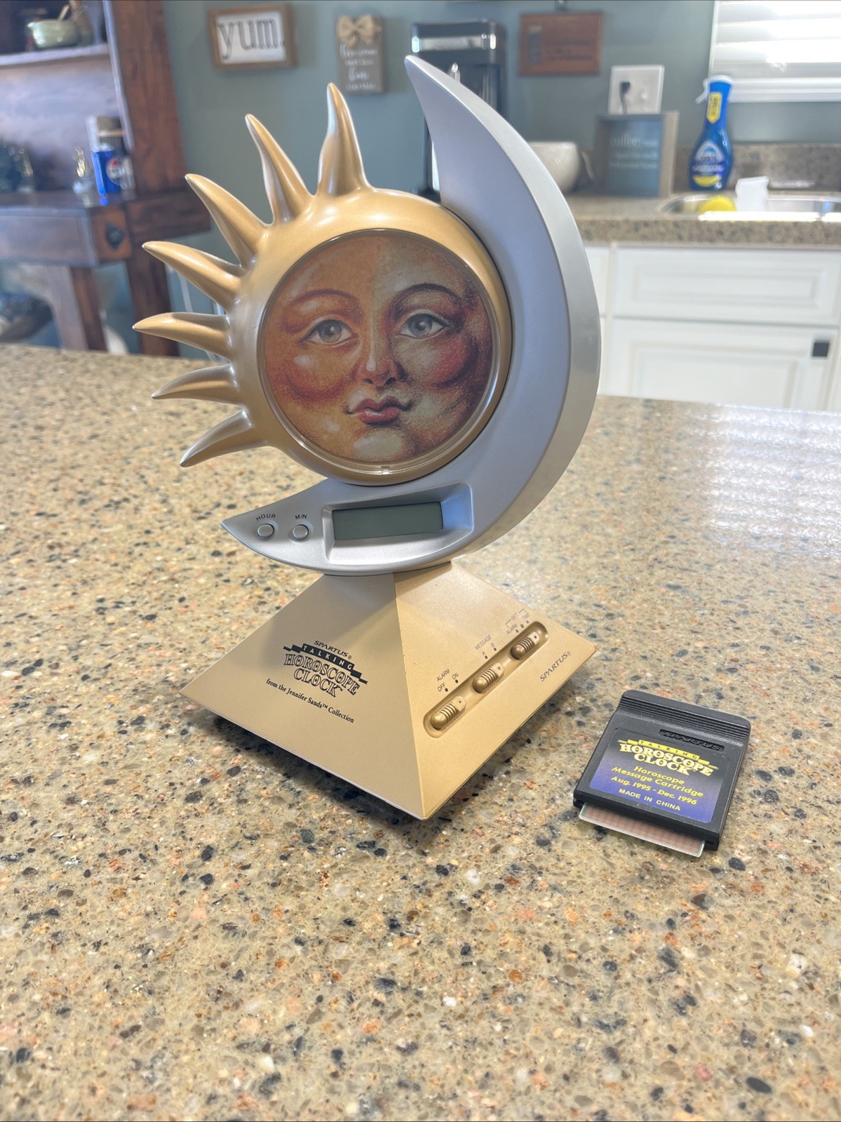 Vintage Spartus Talking Horoscope Clock Model 1793 Sun Moon Buffy Prop Complete