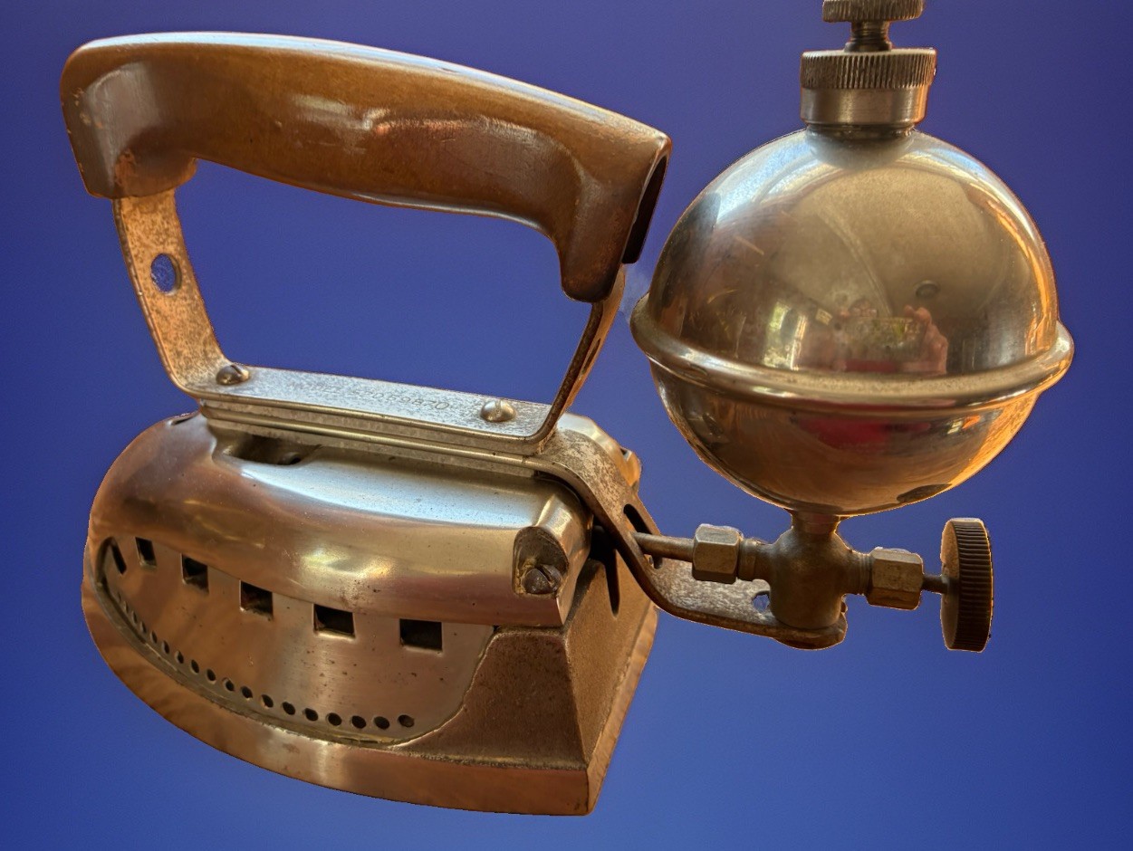 Gas / Kerosene Fueled Vintage Iron (1920’s?)