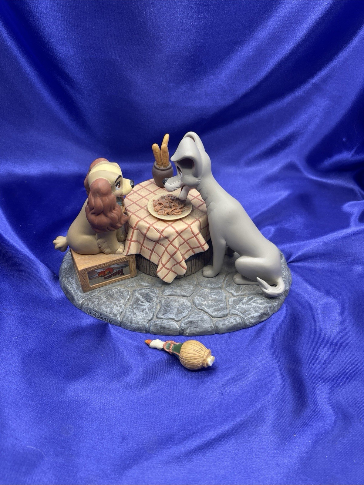 1995 LADY AND THE TRAMP MUSIC BOX
