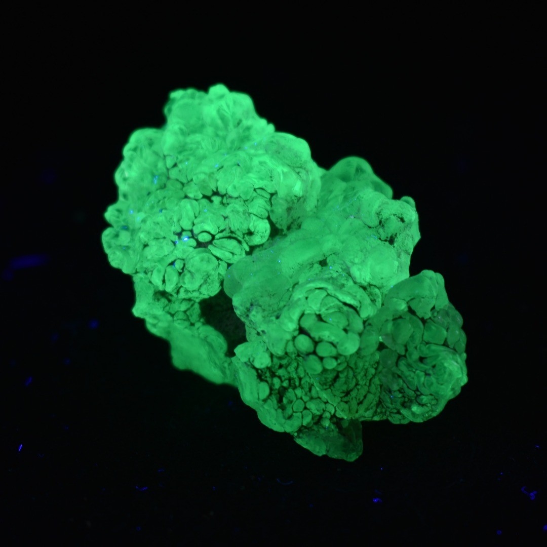 Mexican Hyalite Opal Collector Grade Stone, UV Reactive Fluorescent, 22 g