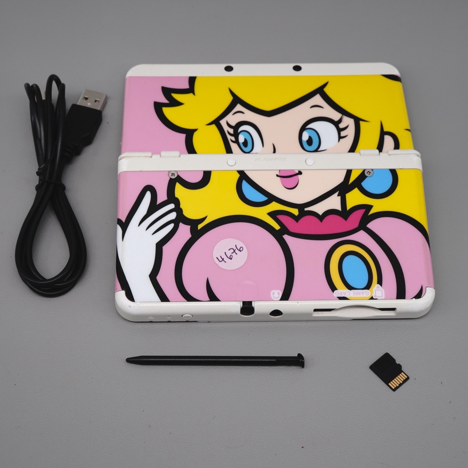 Nintendo New 3DS Princess Peach White Edition Vide Game Console  (USA Seller)
