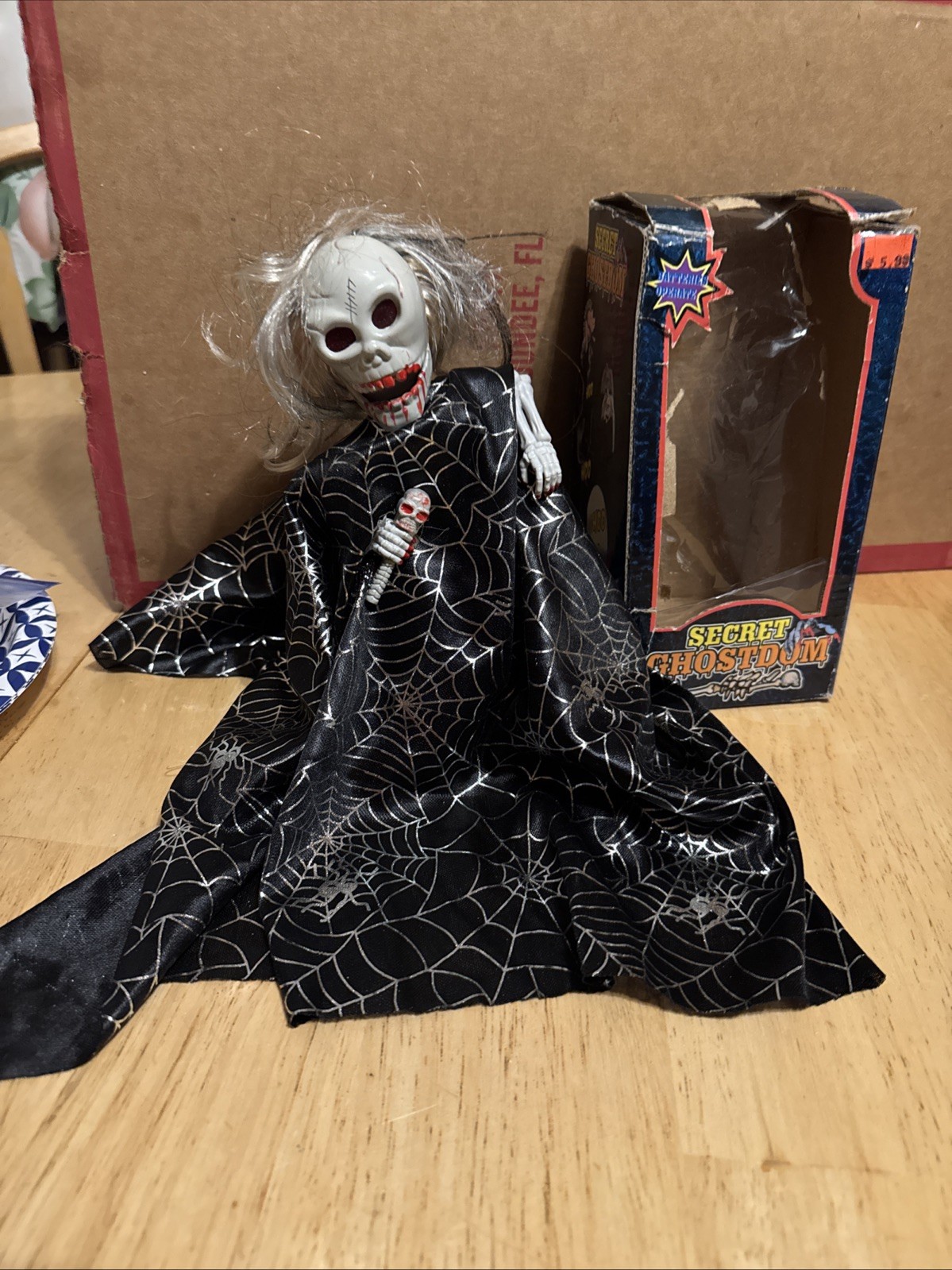 Vintage BIZARRE Secret GHOSTDOM HANGING FLASHING SOUND SKELETON Halloween Rare