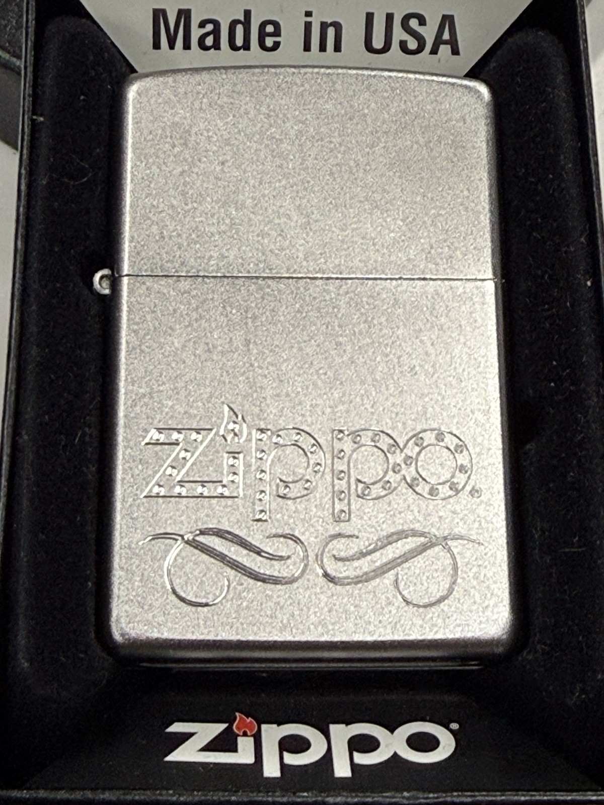 ZIPPO 2009 SCROLL SATIN CHROME LIGHTER SEALED IN BOX H660