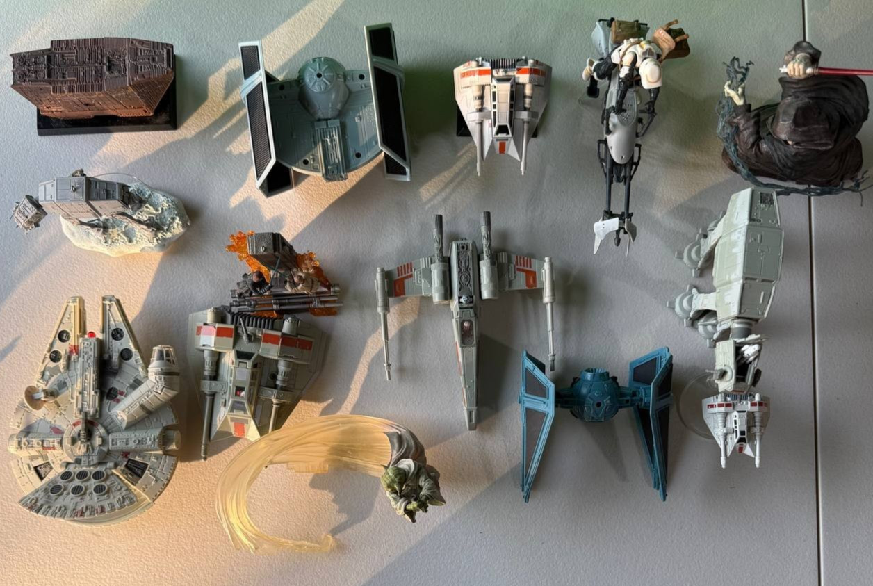 Star Wars Action Fleet Vehicle & Figure Lot Millennium Falcon X-Wing AT-AT Yoda