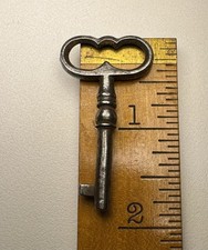 🌿 🗝️ vintage antique skeleton key small solid barrel lock opener picture