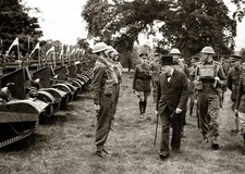1940 CHURCHILL INSPECTS  BRITAIN'S GRENADIER GUARDS 5x7 Borderless Photo picture