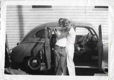 FOUND FAMILY PHOTOGRAPH Black  + White VINTAGE Original 49 54 P picture