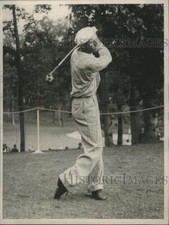1936 Press Photo James Molinari of San Francisco Tees Off - net34664 picture
