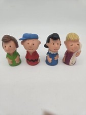 Vtg 1952 Ideal Show Time Peanuts Charlie Brown Finger Puppets Plastic Set of 4  picture