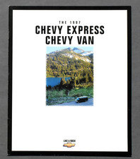 ORIGINAL 1997 CHEVROLET  VANS BROCHURE CATALOG ~ 28 PAGES ~ 9
