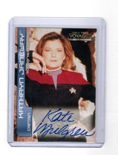 1999 SKYBOX STAR TREK VOYAGER CLOSER TO HOME KATE MULGREW #A1 AUTOGRAPH JANEWAY picture