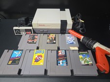 Nintendo NES Console Bundle W/Hookups/7 Games/Controller/Zapper TESTED Cleaned picture