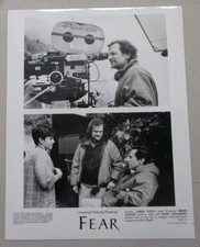 PRESS PROMO PHOTO 1996 MOVIE FEAR DIRECTOR JAMES FOLEY & MARK WAHLBERG 8X10 X223 picture
