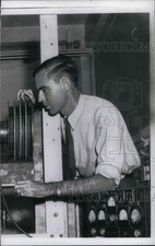 1955 Press Photo Scientist Willis Lamb on 1955 Nobel Prize for nuclear research picture