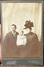 Young Family Photo St Paul, MN Cabinet Card Photo Original, Identified On Back picture