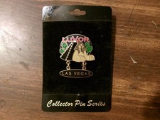 LUXOR Hotel & Casino Las Vegas Travel Souvenir Lapel Pin Nevada NV picture