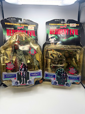 Toy Biz Resident Evil Super Stars Tyrant & Hunter/Chimera Figures 1998 Vintage picture