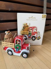Hallmark 2006 Happy Haulers Light Sound & Windup Motion Magic  Ornament 710-412 picture