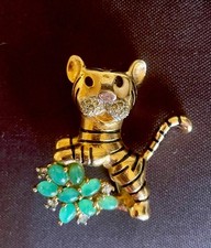 Vintage Signed JOMAZ Gold Tone Tiger Brooch Pin Black Enamel Rhinestone Flower picture