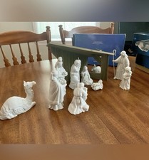 Vintage 1980's Avon Nativity White Porcelain Bisque 11 Piece Set picture