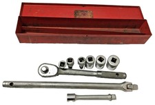 vintage Indestro set 6 sockets, 1 breaker bar, 1 ratchet, 1 extension, orig box picture