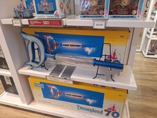 Disneyland Limited Edition 1/3000 Key To Disneyland XLG mantel/wall Display picture